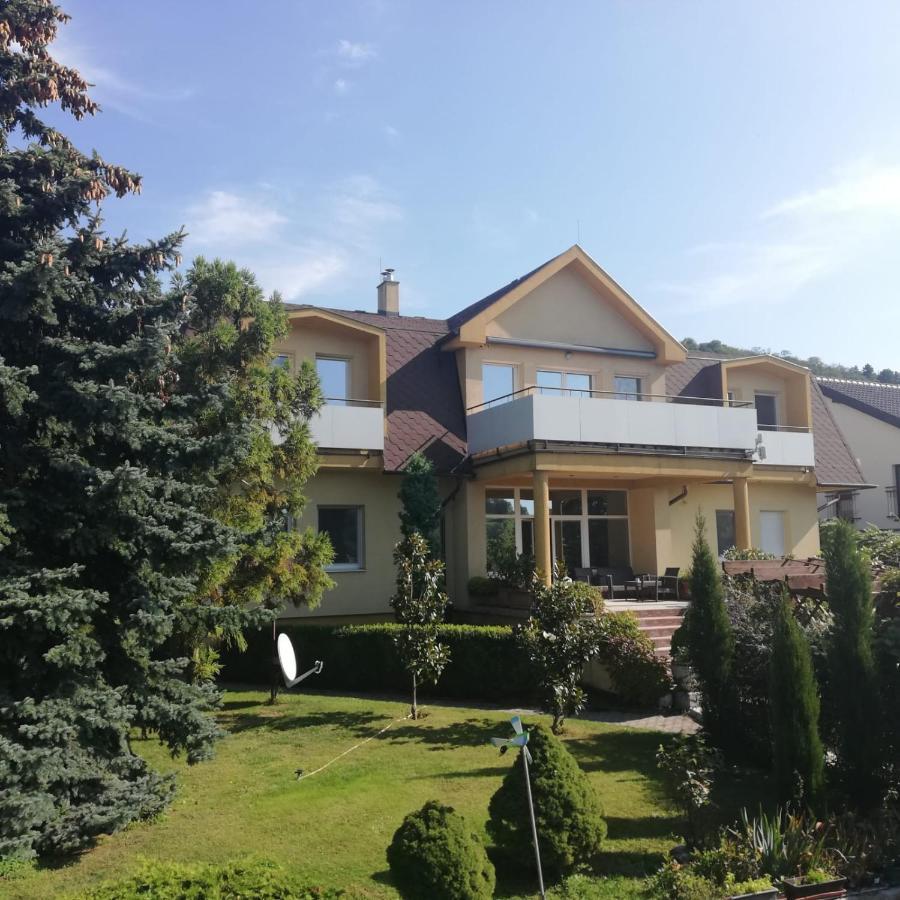 Hotel Rezident Consult S.R.O. Bratislava Exterior foto
